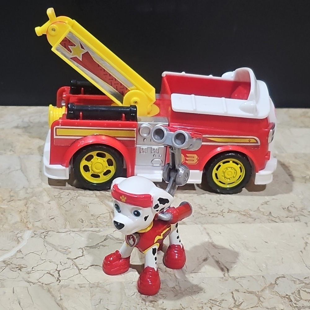 Paw Patrol Marshall Fire Truck Rescue Figure and‎ Vehicle Kids Toys